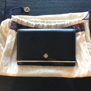 Robinson chain wallet